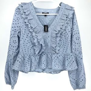 EXPRESS NWT WOMEN’S BLUE EYELET RUFFLE FRONT LONG SLEEVE BLOUSE EXTRA SMALL